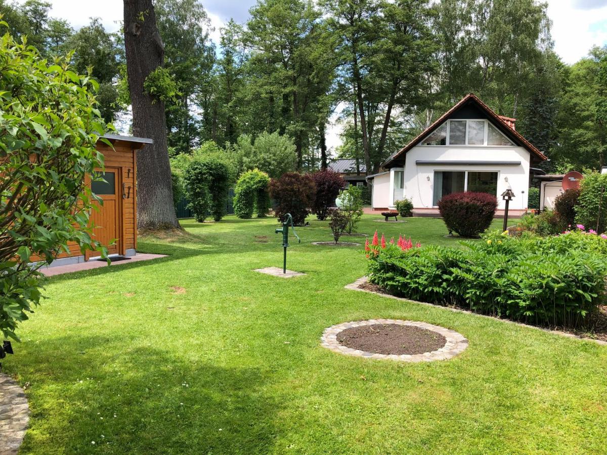 Ferienhaus Direkt An Der Spree Mit Whirlpool Und Sauna برلين المظهر الخارجي الصورة
